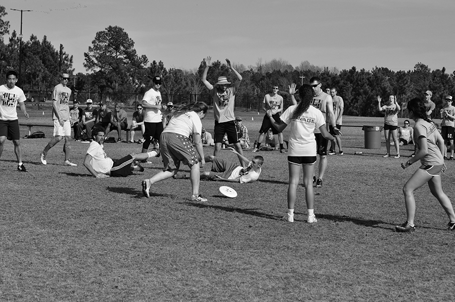 Ultimate frisbee club competes in High Tide Tournament The Equinox