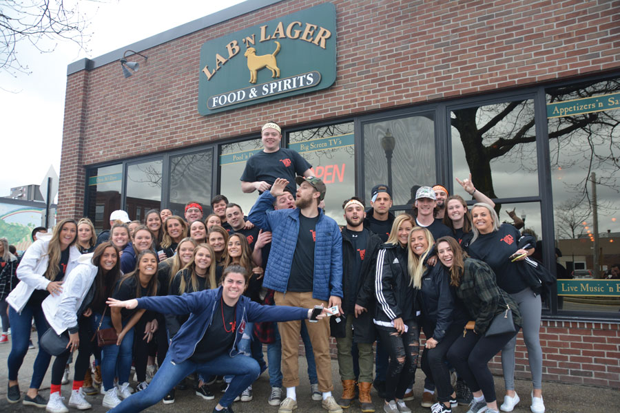 On Sunday, April 29, Keene State College seniors participated in Pub Crawl. For the event, members of the senior class broke into teams and went to six bars that are in the city of Keene. The event lasted from noon until 7:00 p.m.